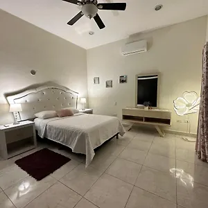  Bed & Breakfast Casa Sasha's Mini Palace